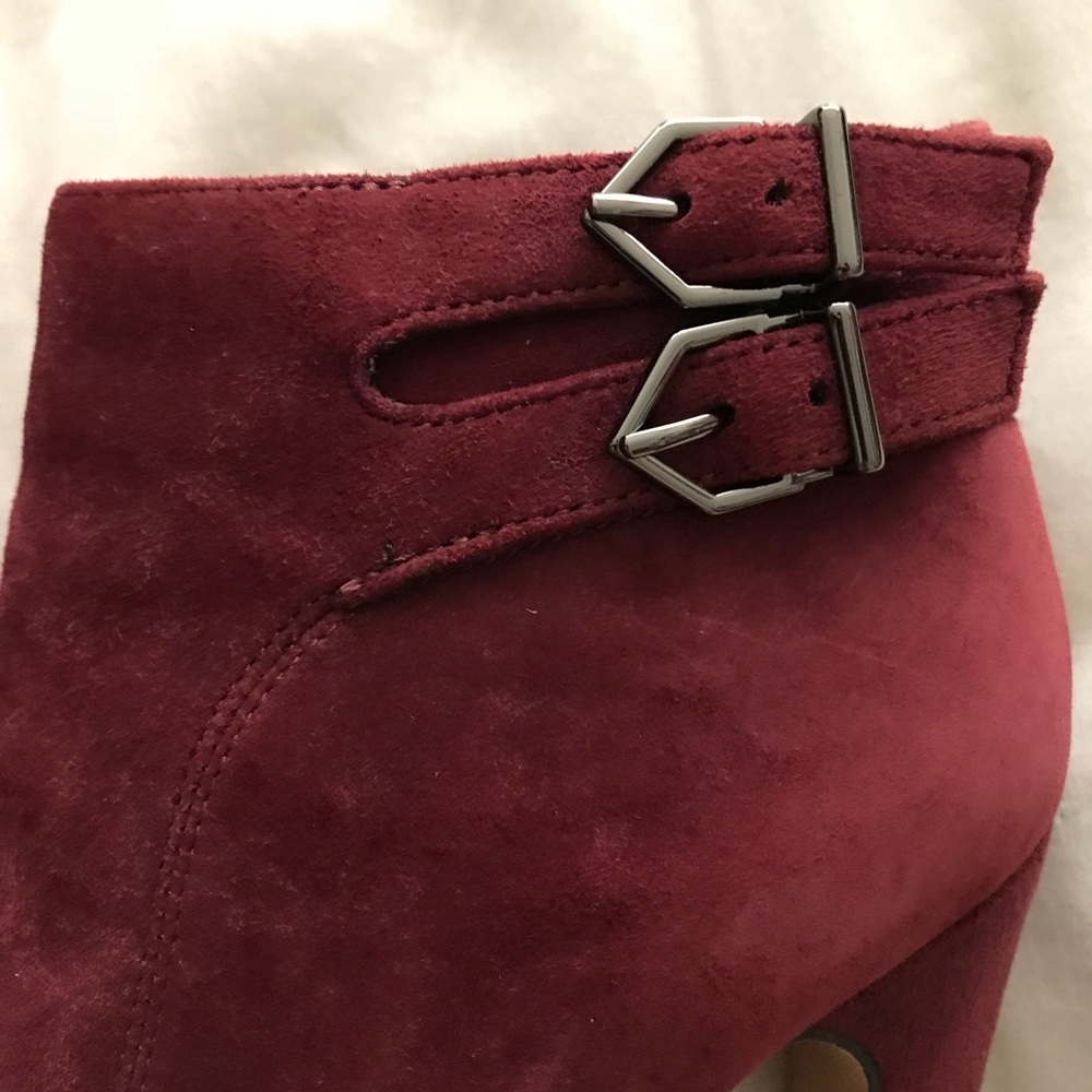 Sam Edelman Kit Ankle Boot - Picture 5 of 8